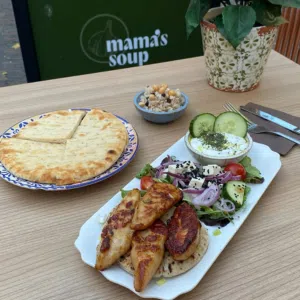 Mamas Soup - Gyros Dish