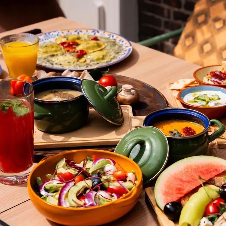 Gerechten van Mama’s Soup op tafel